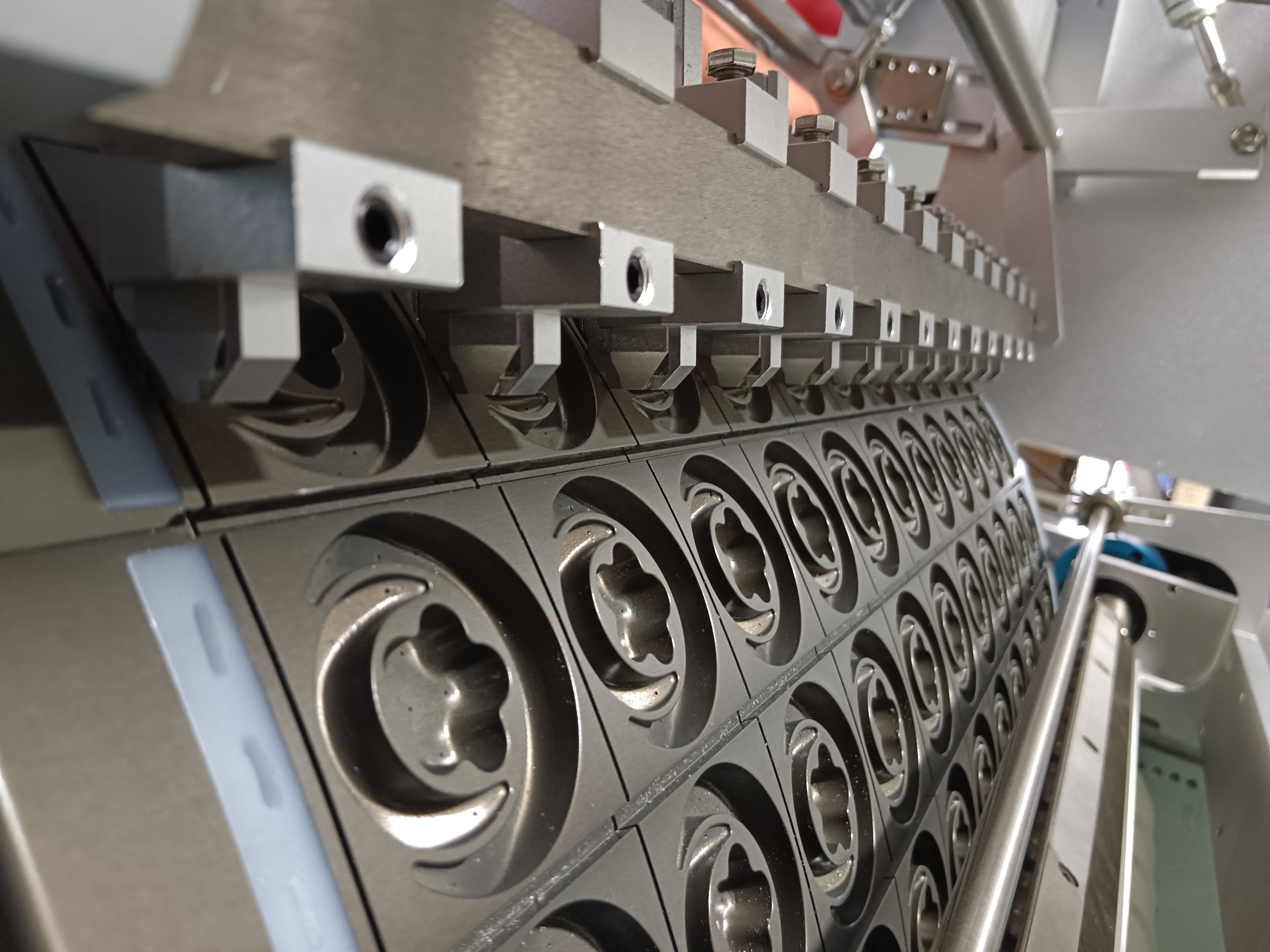 Çamaşırhanenin Geleceği: Çamaşır Kapsülü Makinesiyle Yıkama İşleminizi Otomatikleştirme